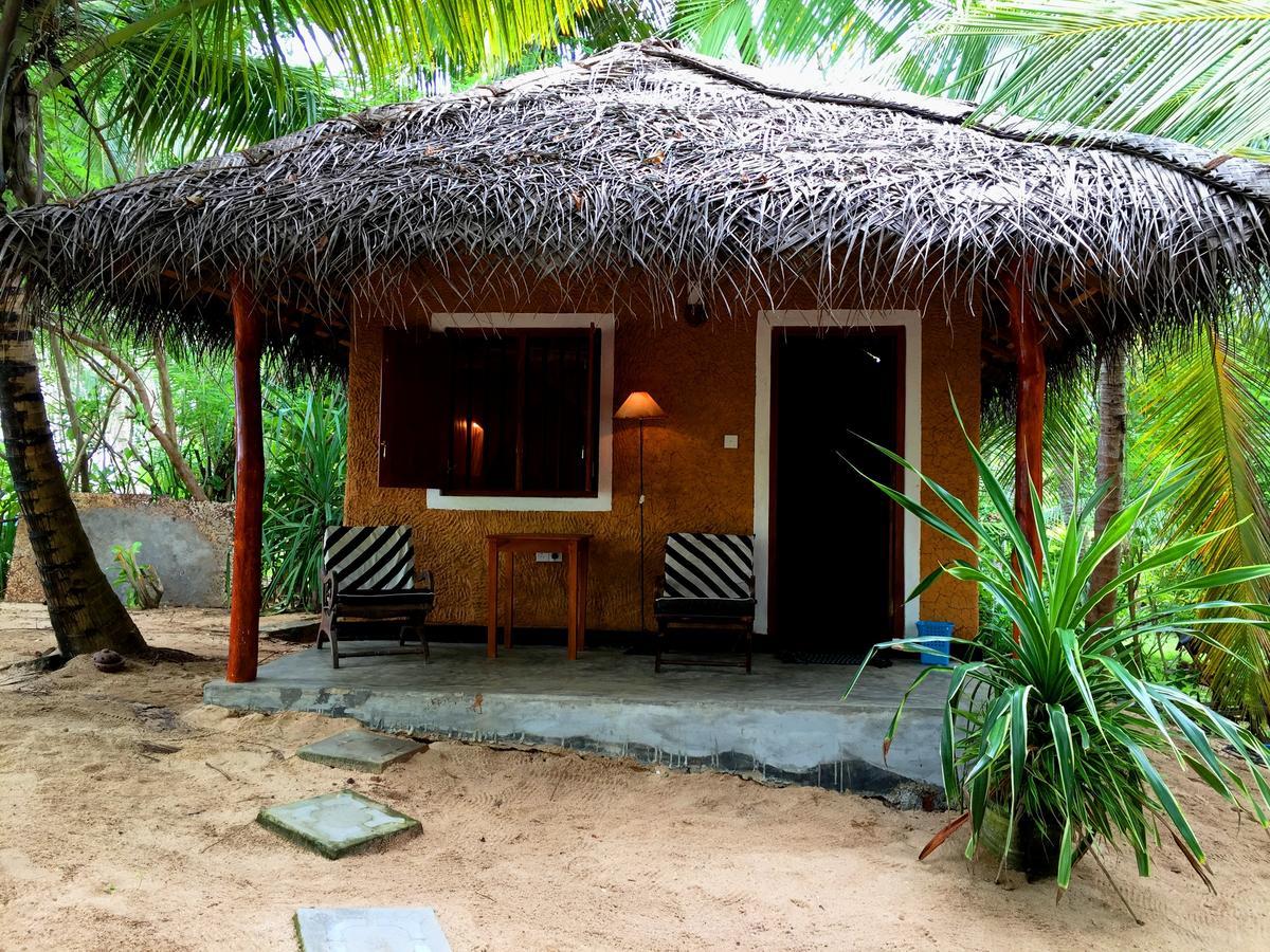Shehani Beach Bungalow Тангалла Экстерьер фото